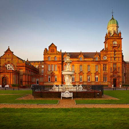 Clayton Hotel Ballsbridge Дъблин Екстериор снимка
