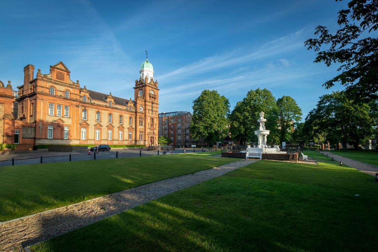 Clayton Hotel Ballsbridge Дъблин Екстериор снимка