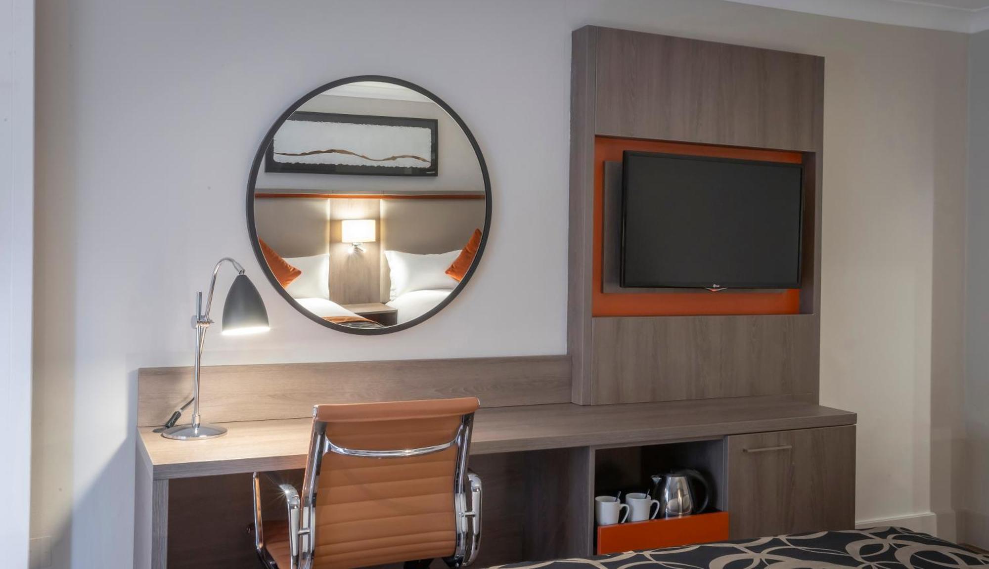 Clayton Hotel Ballsbridge Дъблин Екстериор снимка