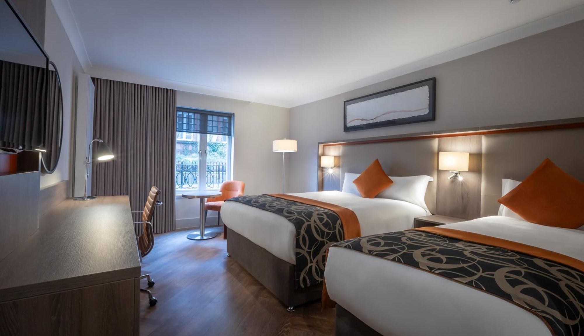 Clayton Hotel Ballsbridge Дъблин Екстериор снимка