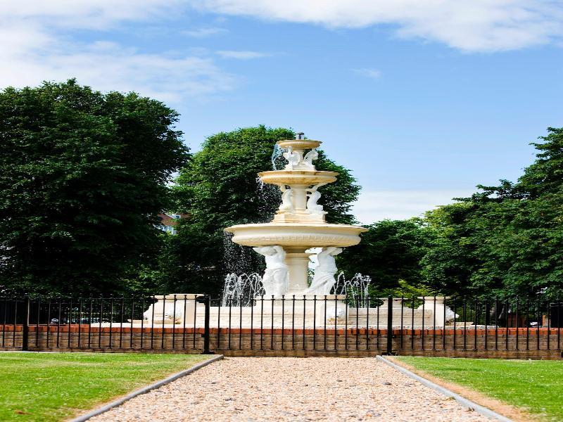 Clayton Hotel Ballsbridge Дъблин Екстериор снимка