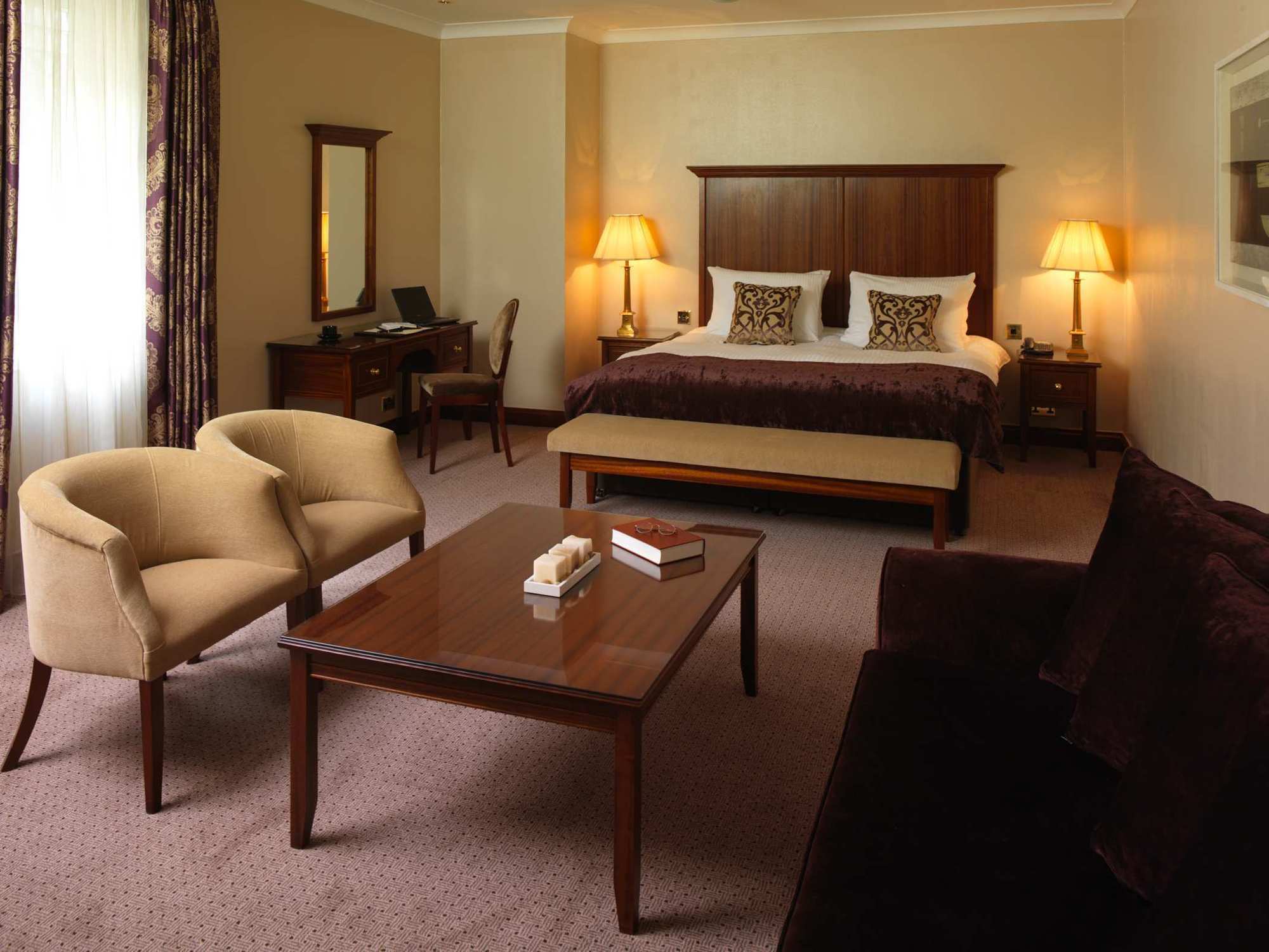 Clayton Hotel Ballsbridge Дъблин Екстериор снимка