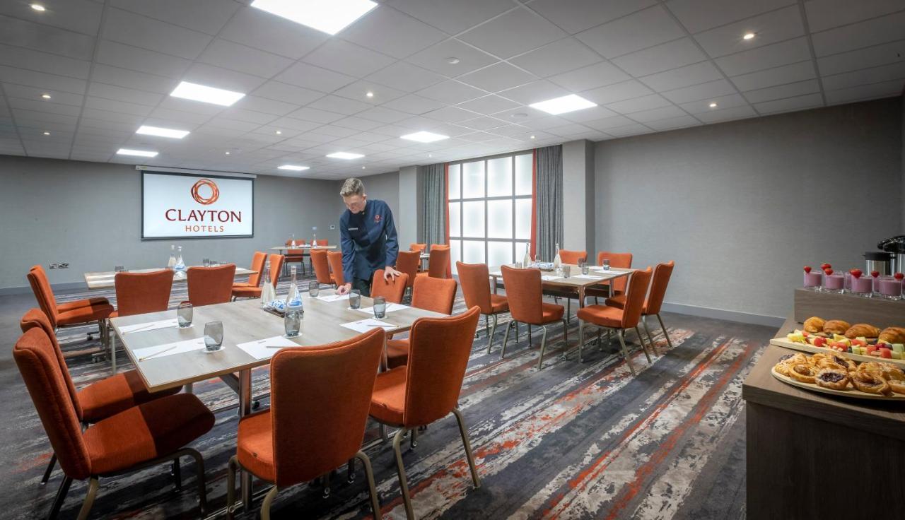 Clayton Hotel Ballsbridge Дъблин Екстериор снимка