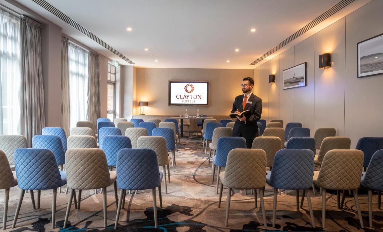 Clayton Hotel Ballsbridge Дъблин Екстериор снимка